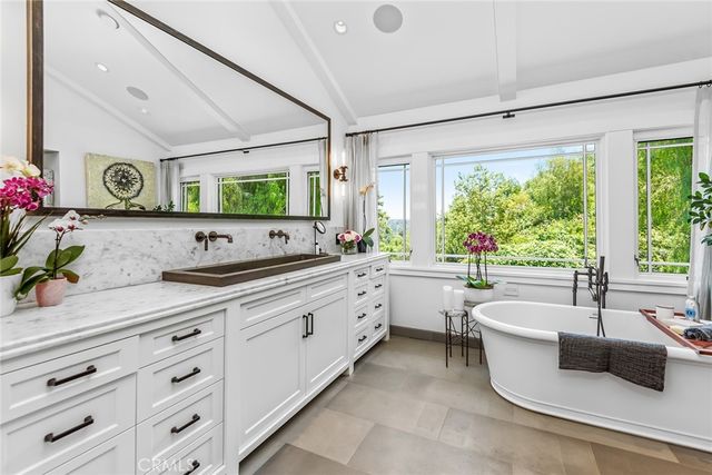 5207 SADDLE CREEK Road, Hidden Hills, CA 91302