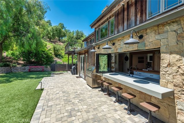 5207 SADDLE CREEK Road, Hidden Hills, CA 91302