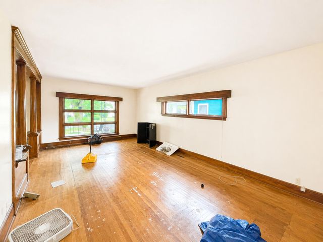 221 N Madriver Street 221 N Madriver Street, Bellefontaine, OH 43311