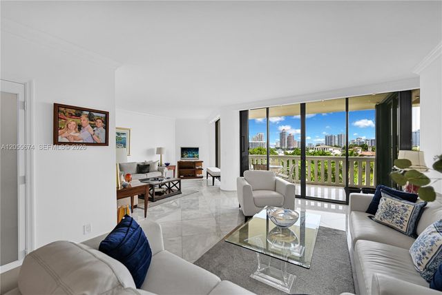 3000 Island Boulevard 505, Aventura, FL 33160