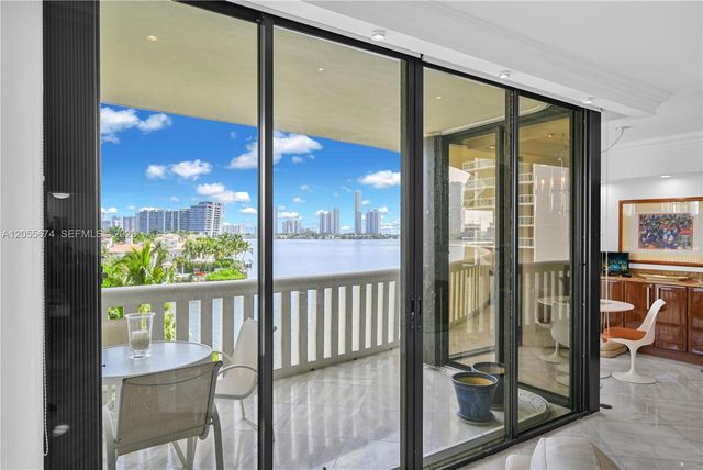 3000 Island Boulevard 505, Aventura, FL 33160