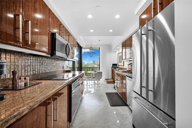 3000 Island Boulevard 505, Aventura, FL 33160