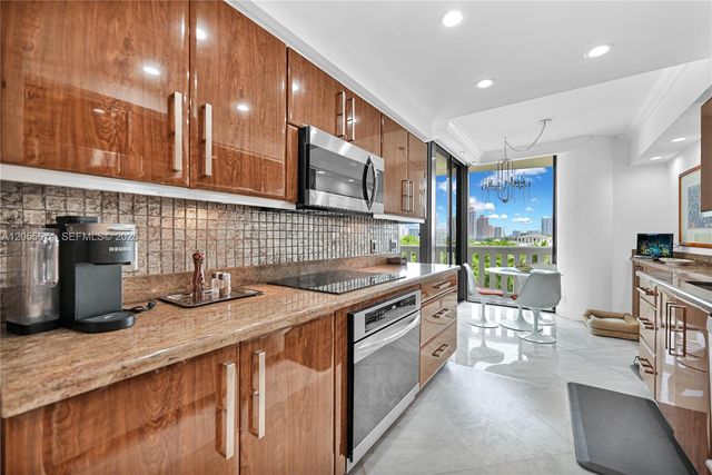 3000 Island Boulevard 505, Aventura, FL 33160