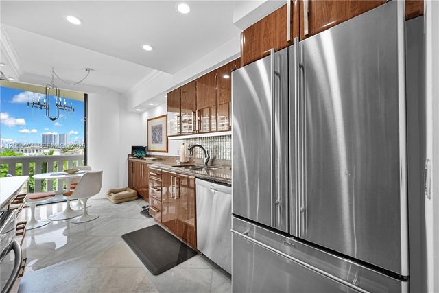 3000 Island Boulevard 505, Aventura, FL 33160