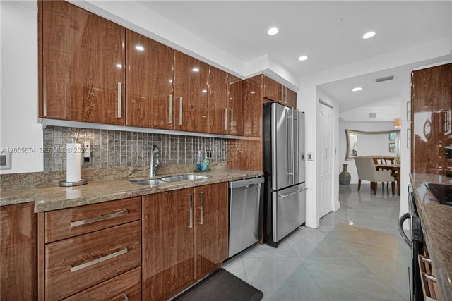 3000 Island Boulevard 505, Aventura, FL 33160