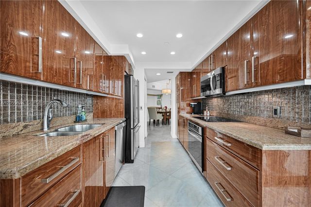 3000 Island Boulevard 505, Aventura, FL 33160