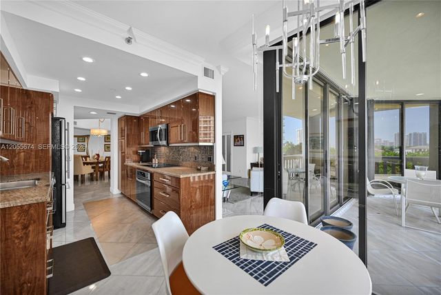 3000 Island Boulevard 505, Aventura, FL 33160