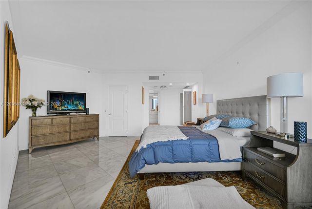 3000 Island Boulevard 505, Aventura, FL 33160