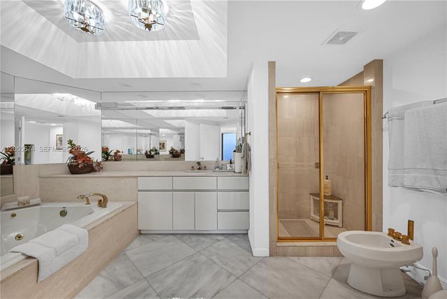 3000 Island Boulevard 505, Aventura, FL 33160