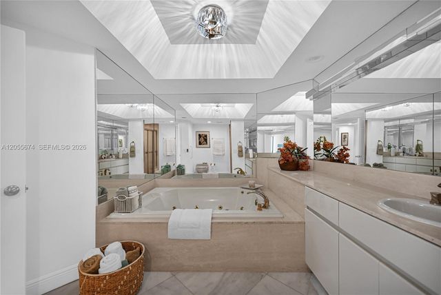 3000 Island Boulevard 505, Aventura, FL 33160