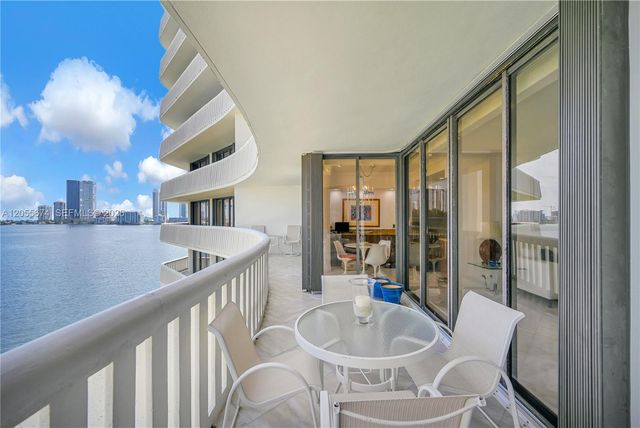 3000 Island Boulevard 505, Aventura, FL 33160