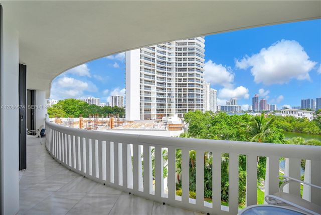 3000 Island Boulevard 505, Aventura, FL 33160