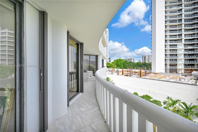 3000 Island Boulevard 505, Aventura, FL 33160
