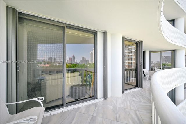 3000 Island Boulevard 505, Aventura, FL 33160