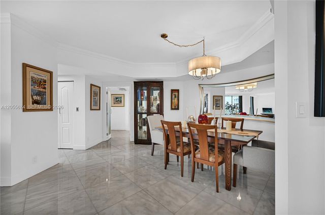 3000 Island Boulevard 505, Aventura, FL 33160