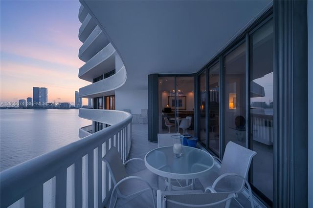 3000 Island Boulevard 505, Aventura, FL 33160