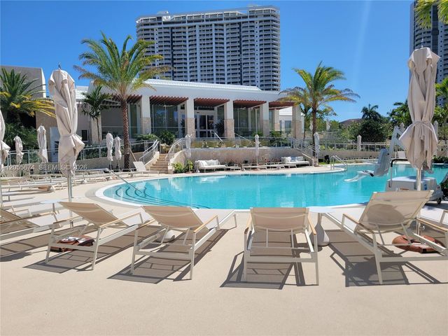 3000 Island Boulevard 505, Aventura, FL 33160