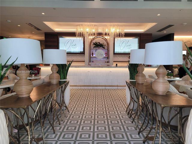 3000 Island Boulevard 505, Aventura, FL 33160