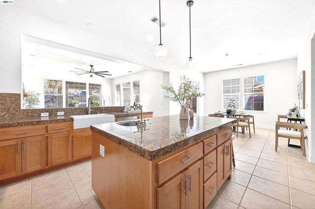 5564 Stockton Loop, Livermore, CA 94550