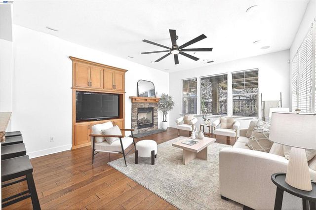 5564 Stockton Loop, Livermore, CA 94550