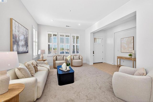 5564 Stockton Loop, Livermore, CA 94550