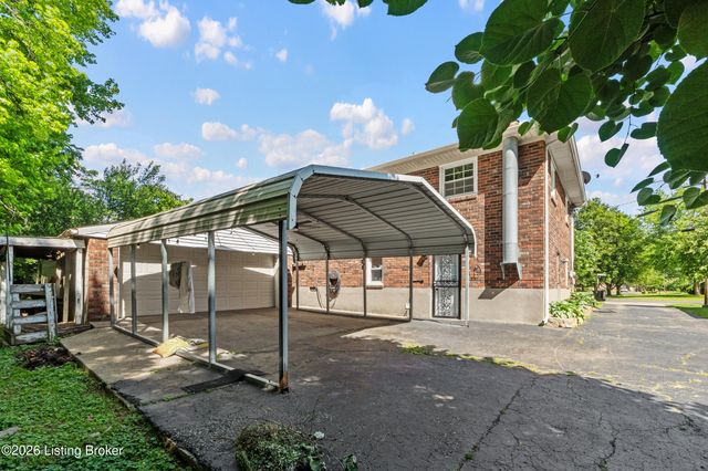 7202 Lawnside Dr, Louisville, KY 40214