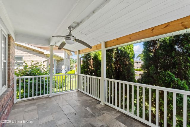 7202 Lawnside Dr, Louisville, KY 40214