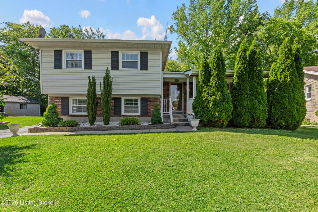 7202 Lawnside Dr, Louisville, KY 40214