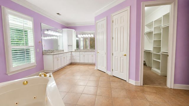 3598 GOLF WALK CIR E, Memphis, TN 38125