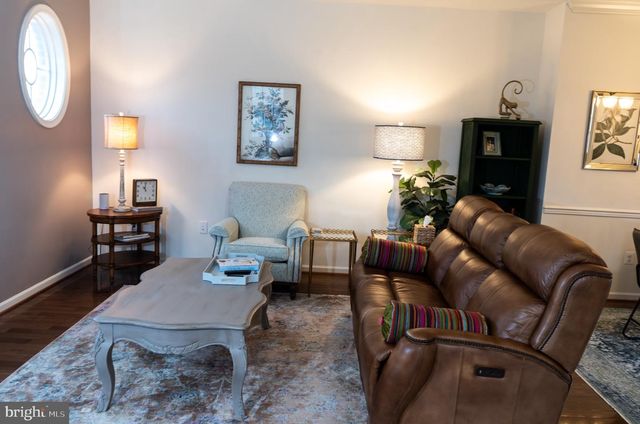 25095 CROXLEY GREEN SQ, Aldie, VA 20105
