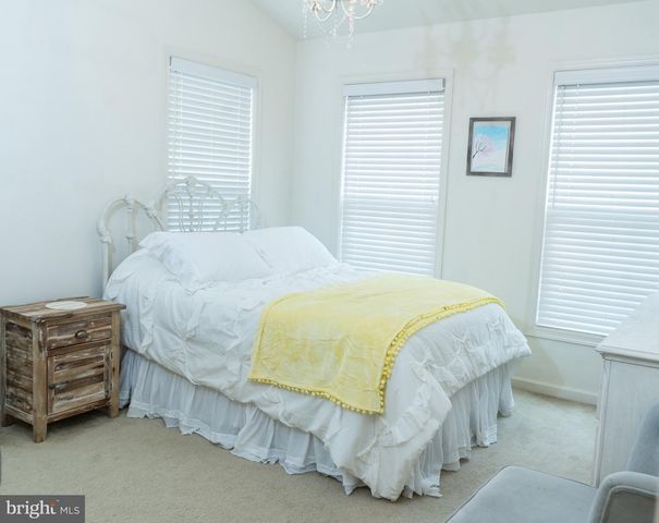 25095 CROXLEY GREEN SQ, Aldie, VA 20105