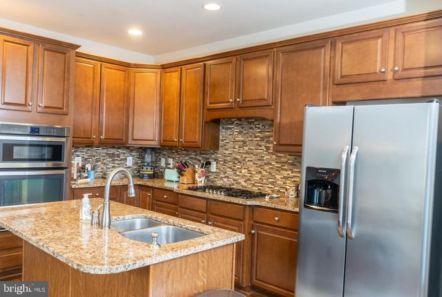 25095 CROXLEY GREEN SQ, Aldie, VA 20105