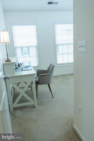 25095 CROXLEY GREEN SQ, Aldie, VA 20105