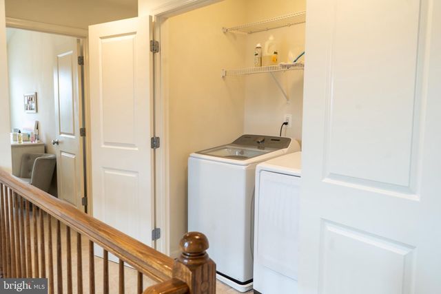 25095 CROXLEY GREEN SQ, Aldie, VA 20105