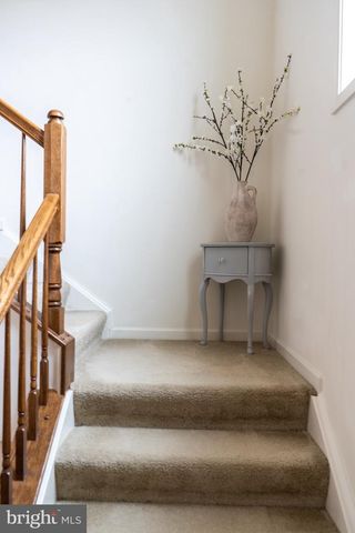 25095 CROXLEY GREEN SQ, Aldie, VA 20105