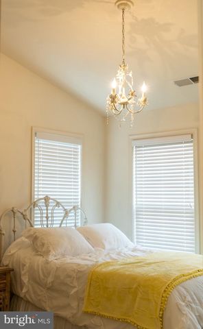 25095 CROXLEY GREEN SQ, Aldie, VA 20105