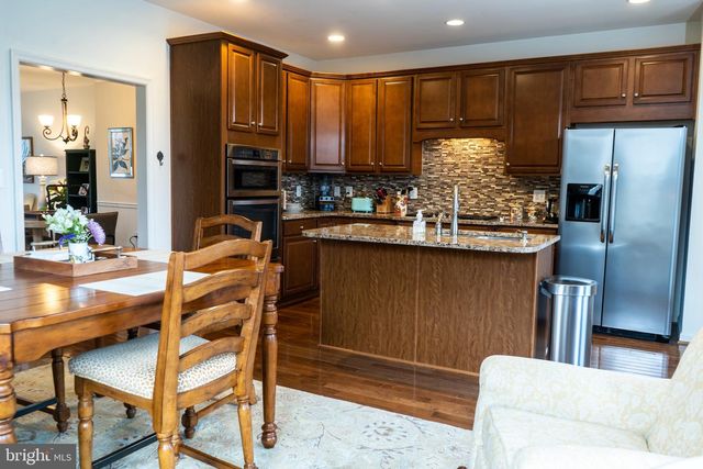 25095 CROXLEY GREEN SQ, Aldie, VA 20105