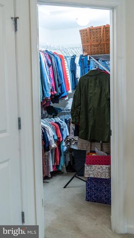 25095 CROXLEY GREEN SQ, Aldie, VA 20105