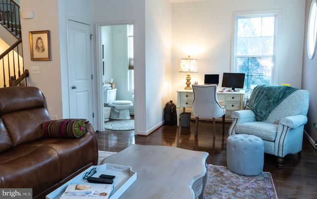 25095 CROXLEY GREEN SQ, Aldie, VA 20105