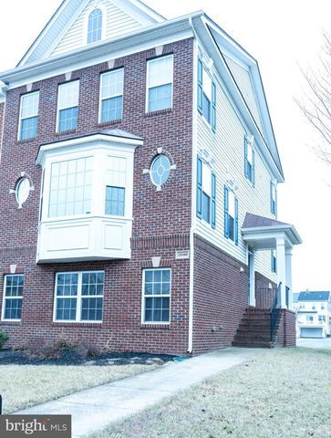 25095 CROXLEY GREEN SQ, Aldie, VA 20105