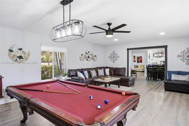 431 S OLD HIATUS RD, Plantation, FL 33325