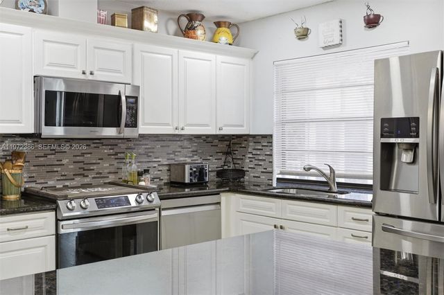 431 S OLD HIATUS RD, Plantation, FL 33325