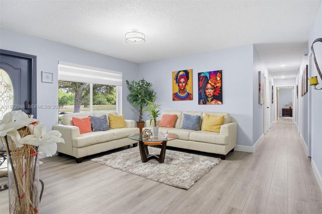 431 S OLD HIATUS RD, Plantation, FL 33325