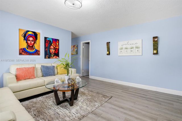 431 S OLD HIATUS RD, Plantation, FL 33325