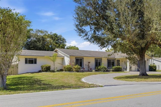 431 S OLD HIATUS RD, Plantation, FL 33325
