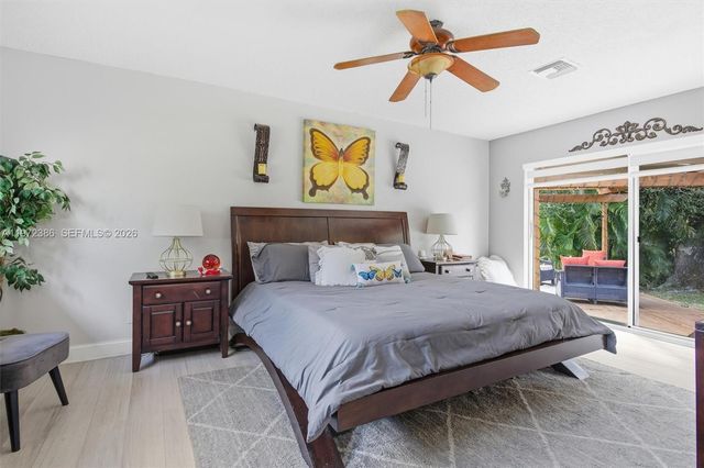 431 S OLD HIATUS RD, Plantation, FL 33325