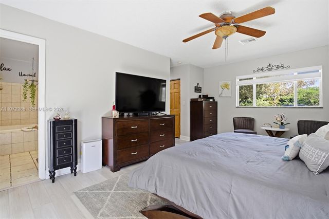 431 S OLD HIATUS RD, Plantation, FL 33325