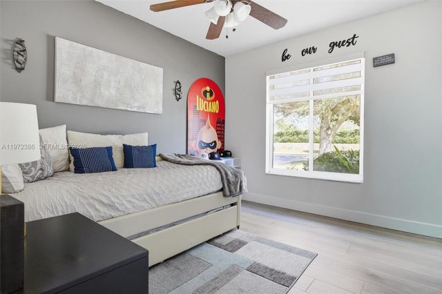 431 S OLD HIATUS RD, Plantation, FL 33325