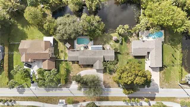 431 S OLD HIATUS RD, Plantation, FL 33325