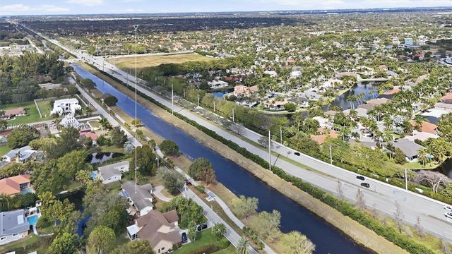 431 S OLD HIATUS RD, Plantation, FL 33325